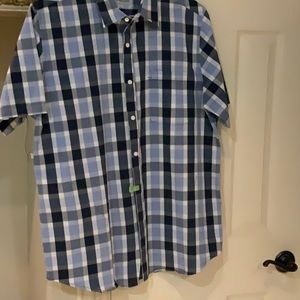 Men’s button down plaid shirt
